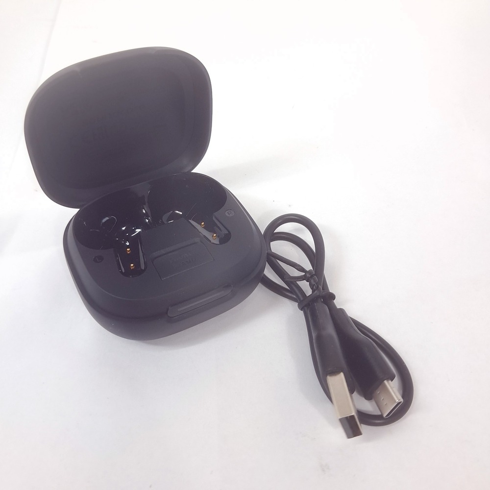 Soundcore Anker P40i Adaptive Noise Cancelling Earbud black charging case cable
